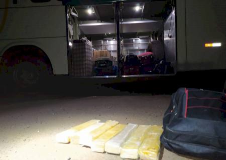 Passageiro de ônibus é preso em MS tentando levar maconha até Goiás