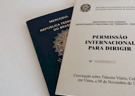 Vai viajar para o exterior? Saiba como solicitar a Permissão Internacional para Dirigir