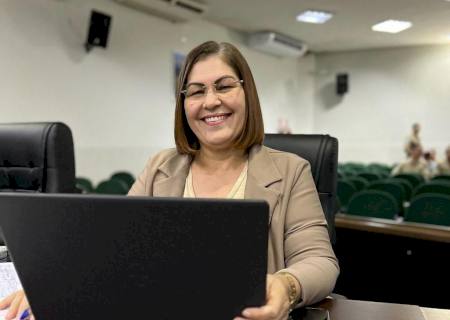 Marcia Lobo questiona propostas anunciadas em plano de governo, mas ainda não executadas