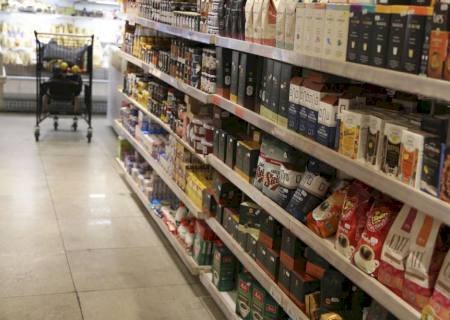 Novas regras para rótulos de alimentos valem a partir de hoje