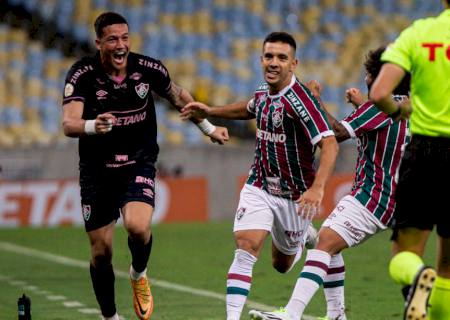 Fluminense bate Cruzeiro com golaço de falta de Leo Fernández