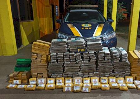 PRF apreende carro roubado e carregado com maconha em MS