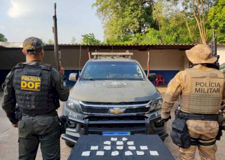 Motoristas de ônibus de turismo são presos com cocaína em MS