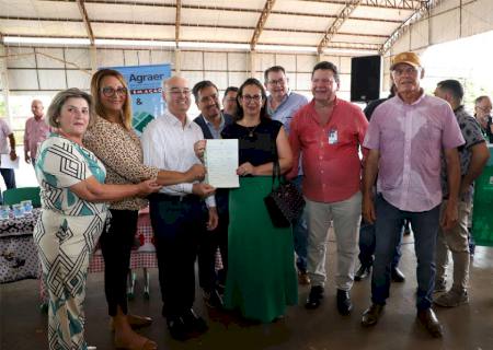 Nova Andradina celebra a entrega de CCUs e Títulos Definitivos a produtores de assentamentos