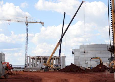 Obra de indústria de etanol de cereais gera 600 empregos em Sidrolândia