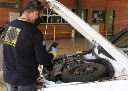 Com morte de jovens em SC, Detran alerta para regularização de veículos modificados