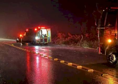 Motorista morre e outras duas pessoas ficam feridas em capotagem em Nova Alvorada do Sul