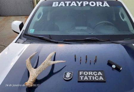 Jovem é preso e autuado em flagrante após denúncia de porte de arma em Batayporã