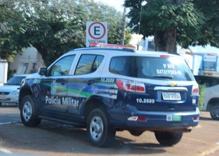 Com escape estralador, PM apreende carro irregular em Batayporã e jovem sem CNH fica alterado e desacata policiais