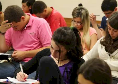 Governo lança Fies Social para estudantes de baixa renda