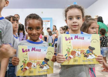 Em Batayporã, Rede Municipal passa a contar com sistema de apostilas do pré II ao 5º ano
