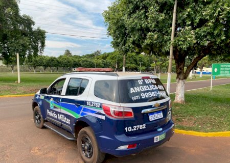 Homem tem veículo tomado em assalto no centro de Angélica