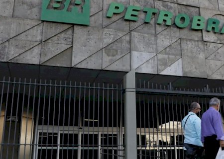 Petrobras entrará com recurso contra suspensão de conselheiro