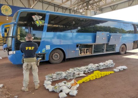 PRF apreende cocaína e skunk em ônibus de viagem em Miranda