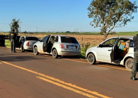 Três veículos carregados com produtos ilegais são apreendidos pelo DOF na região de Dourados