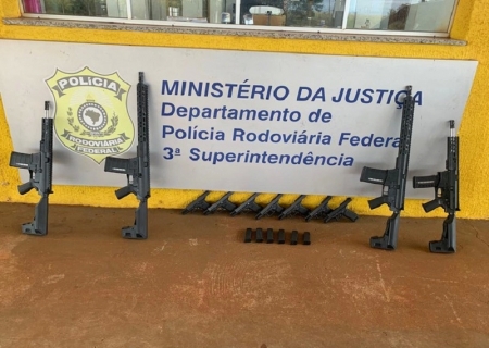 PRF apreende 4 fuzis e 7 pistolas em Ponta Porã