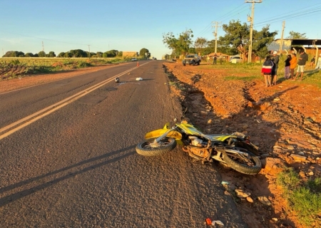 Após perda de controle, motociclista morre entre Deodápolis e Ipezal