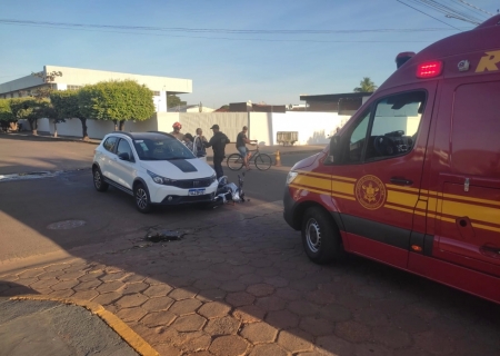 Em Nova Andradina, condutora avança placa ‘pare’ e carro bate em motociclista