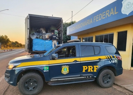 Polícia Rodoviária Federal apreende carga de mercadorias em Água Clara