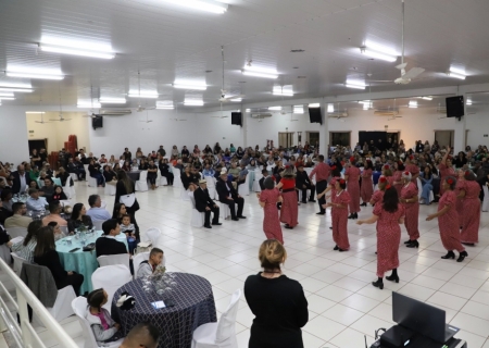 Homenagem ao Dia dos Pais reúne gerações no Centro de Convivência do Idoso em Nova Andradina