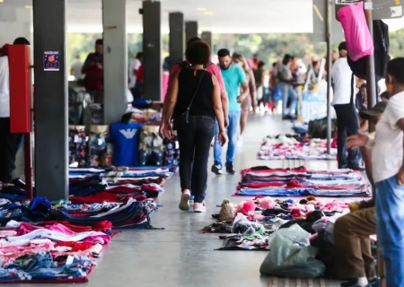 Três em cada dez brasileiros fizeram ‘bicos’ para complementar renda nos últimos 12 meses