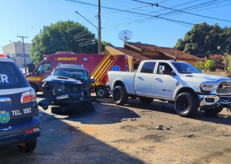 Colisão entre veículos é registrada no centro de Nova Andradina