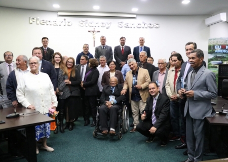 Câmara de Nova Andradina celebra Dia dos Pais em sessão solene