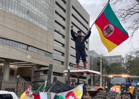 Tratoraço: milhares de produtores pedem ações do governo para enfrentar crise pós-enchente