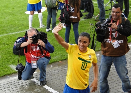 Conheça os 5 maiores nomes do futebol feminino brasileiro