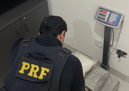 PRF apreende 15 kg de cocaína durante fiscalização em Bataguassu