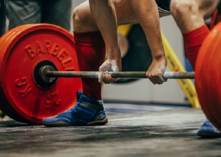 Quais os benefícios de usar meias de compressão na musculação