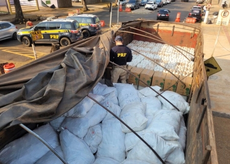 Trio é preso com 4 toneladas de agrotóxico em Ponta Porã