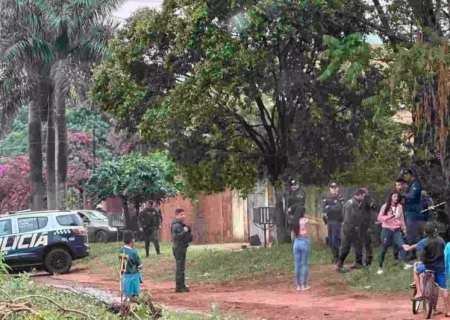 Homem condenado a mais de 100 anos ataca policiais e é morto em confronto na fronteira