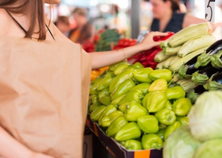 Queimadas encarecem alimentos e elevam alerta no bolso do consumidor