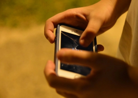 Três em cada dez crianças e adolescentes foram ofendidos na internet