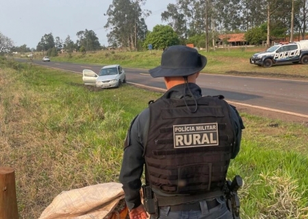 Polícia encontra droga em carro abandonado com pneu furado em Ponta Porã