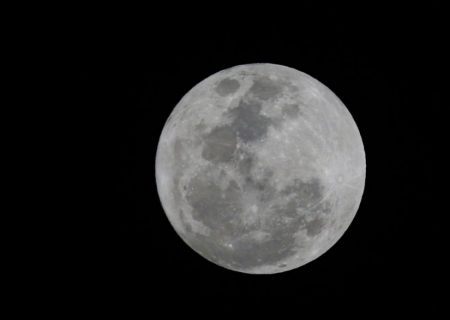 Maior superlua do ano pode ser vista nesta quinta-feira