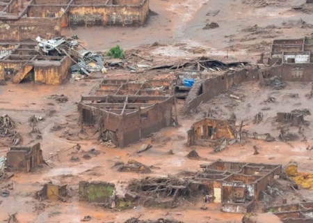 Governo Federal assina acordo da ordem de R$ 132 bilhões com empresas envolvidas na tragédia de Mariana