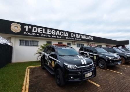 Motociclista é preso após empinar moto na frente de viatura da Polícia Civil em Bataguassu
