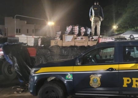 PRF apreende 129 mil maços de cigarros em Água Clara
