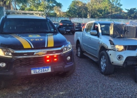 Traficante abandona caminhonete carregada com maconha ao fugir da polícia em Água Clara