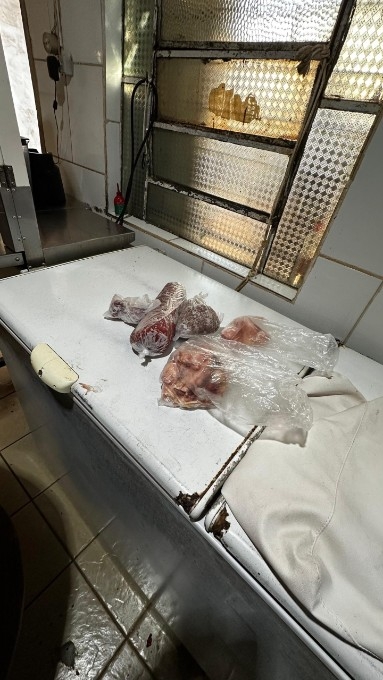 DECON realiza operação em Terenos e autua proprietário de açougue por venda irregular de carne