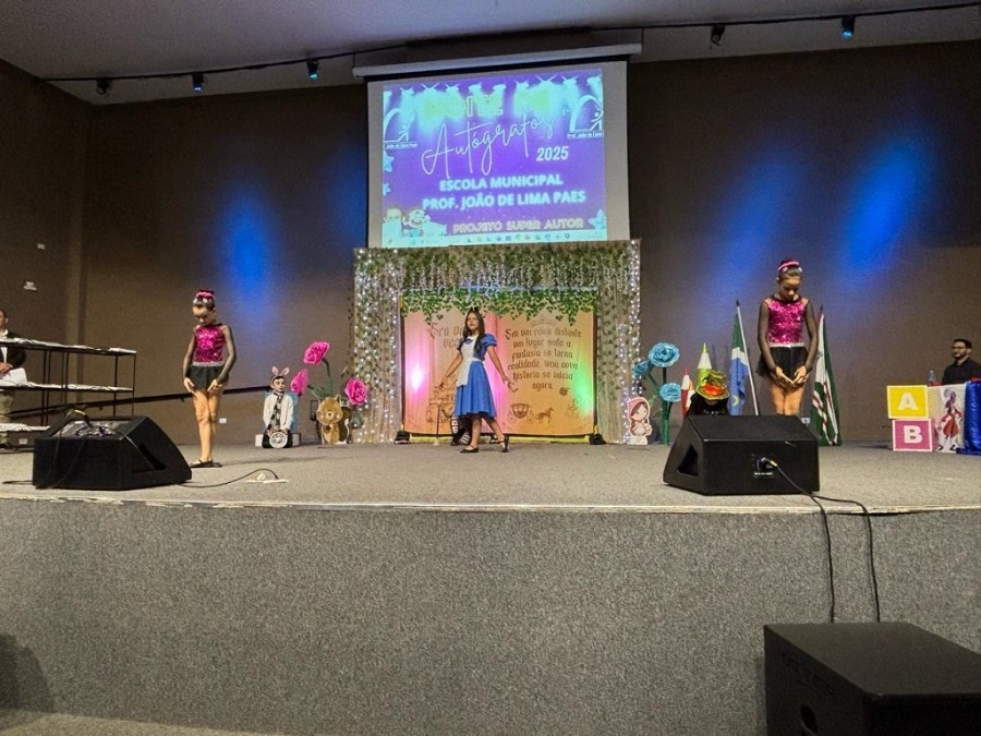 Noite de Autógrafos celebra talento e criatividade de alunos da Escola João de Lima Paes em Nova Andradina