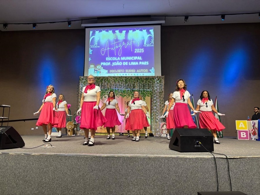 Noite de Autógrafos celebra talento e criatividade de alunos da Escola João de Lima Paes em Nova Andradina