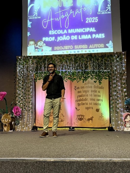 Noite de Autógrafos celebra talento e criatividade de alunos da Escola João de Lima Paes em Nova Andradina