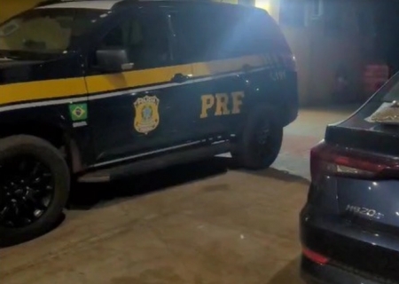Dupla é presa com skunk em Água Clara