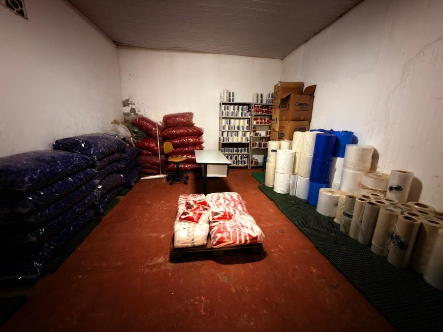 Fábrica clandestina de bebidas é interditada em Terenos durante operação conjunta da DECON e MAPA