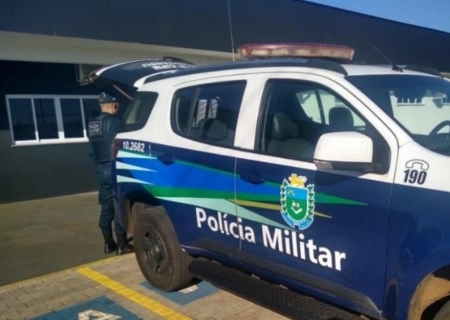 Mulher foge de agressões e aciona a Polícia Militar na Praça do Peixe, em Bataguassu