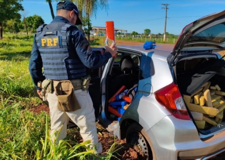 Em duas ocorrências, PRF apreende mais de 800 kg de maconha e recupera dois veículos furtados em MS