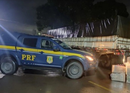 PRF apreende 241 kg de maconha em Ribas do Rio Pardo
